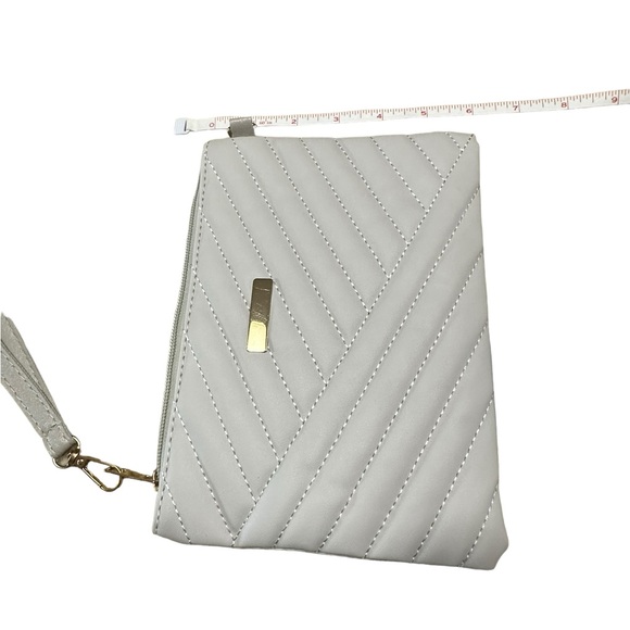 Vegan Leather Light Gray Zip Top Closure Wristlet Bag - Picture 7 of 7